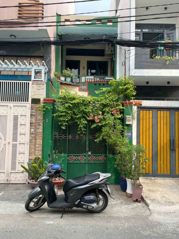 Hình ành thực tế mặt tiền nhà đường Tô Hiến Thành quận 10