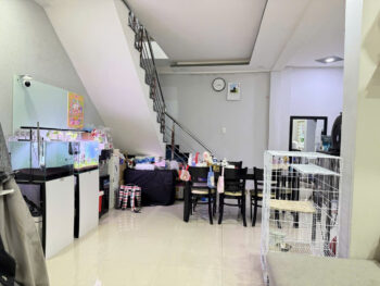 Nhà hẻm đường lê hồng phong quận 10
