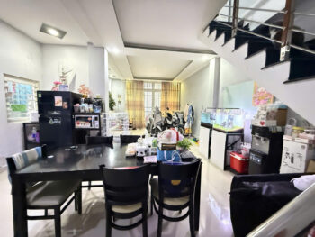 Nhà hẻm đường lê hồng phong quận 10