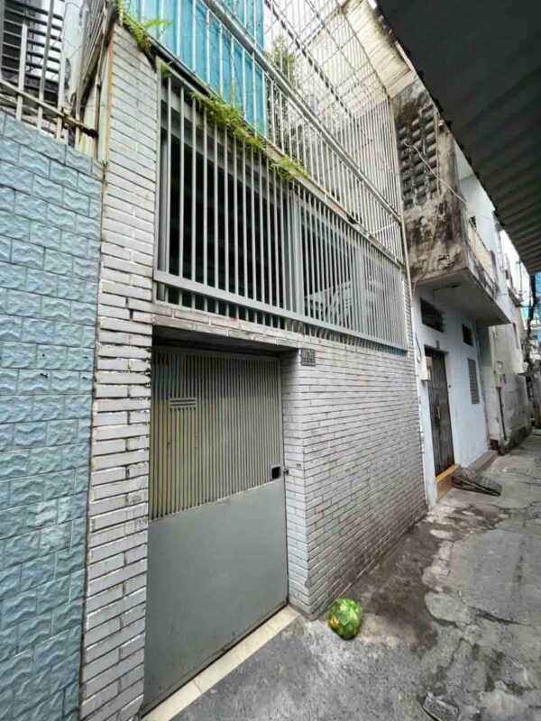 Nhà hẻm đường Cách Mạng Tháng 8 Quận 10