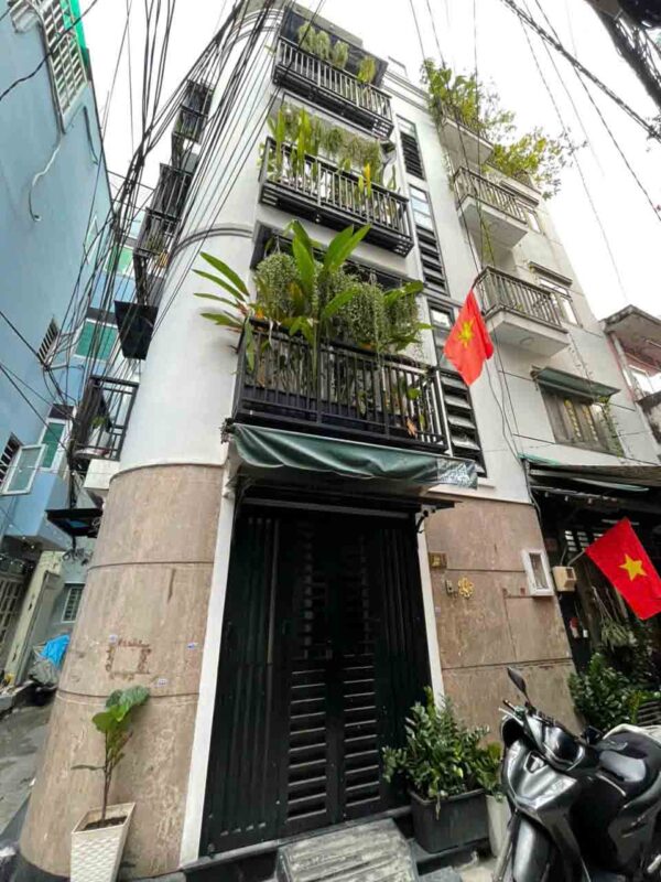 Hình ảnh thưc tế nhà hẻm xe ô tô đường Hồ Thị Kỷ quận 10