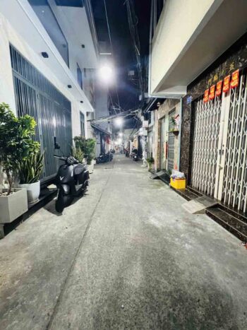 Hình thực tế đường vào nhà hẻm xe ô tô đường Hòa Hỏa quận 10