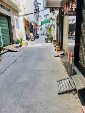 Hình thực tế đường vào nhà hẻm xe ô tô đường Hòa Hỏa quận 10 (2)