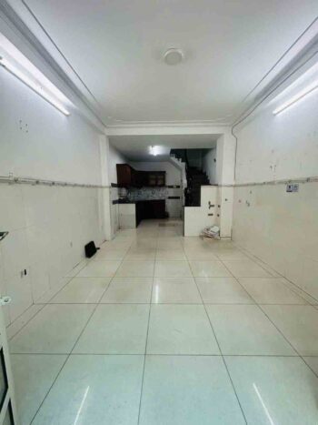 Hình ảnh thực tế phỏng ngủ nhà hẻm xe ô tô đường nguyễn ngọc lộc quận 10 (2)