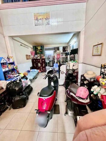 Hình ảnh thực tế phòng khách nhà hẻm đường 3 tháng 2 quận 10 (4)