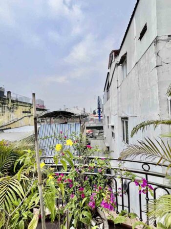Hình ảnh thực tế sân thượng nhà hẻm đường 3 tháng 2 quận 10
