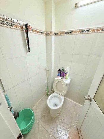 Hình ảnh wc nhà hẻm xe tải đường Hồ Thị Kỷ quận 10 (1)