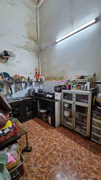 Hình ảnh thực tế nhà bếp nhà hẻm ô tô đường Hồ Thị Kỷ quận 10