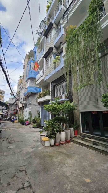Hình ảnh thực tế đường vào nhà nhà hẻm ô tô đường Hồ Thị Kỷ quận 10