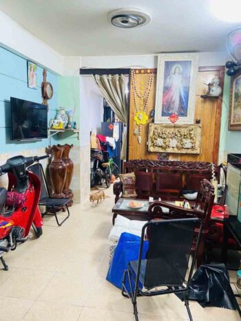 Hình ảnh thực tế phòng khách nhà hẻm xe ô tô đường bà hạt quận 10 (2)