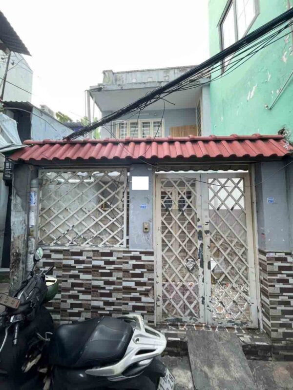 Hình ảnh thực tế mặt tiền nhà hẻm đường cách mạng tháng 8 quận 10