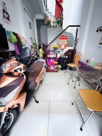 hình ảnh thực tế phòng khách nhà hẻm đường điện biên phủ quận 10