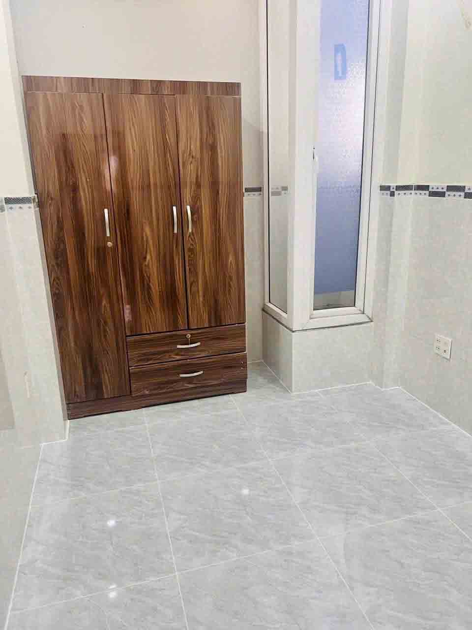 Hình ảnh thực thế phòng ngủ nhà hẻm xe hơi đường Thành Thái quận 10 (3)