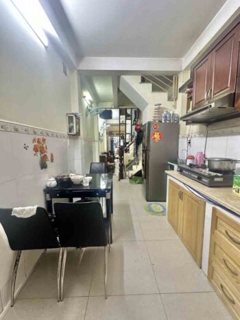 Hình ảnh thực tế nhà bếp nhà hẻm xe hơi đường Thành Thái quận 10 (2)