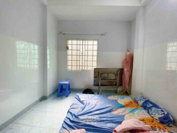 Hình ảnh thực tế phòng ngủ nhà hẻm xe hơi đường lê hồng phong quận 10 (3)
