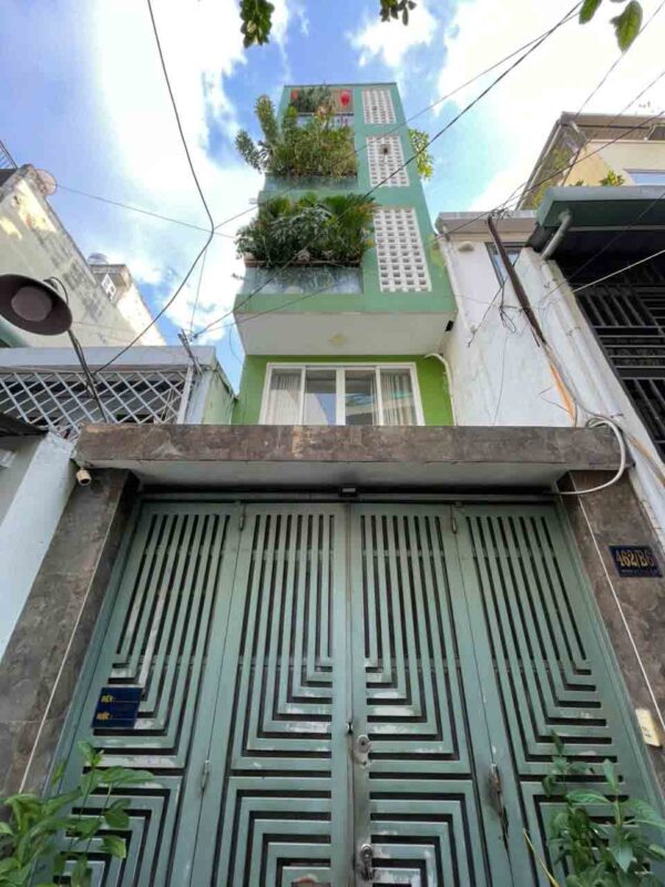 Hình ảnh thực tế mặt tiền nhà hẻm xe hơi đường 3 tháng 2 quận 10