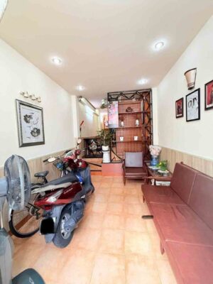 HÌnh ảnh thục tế phòng khách nhà hẻm đường Thành Thái quận 10