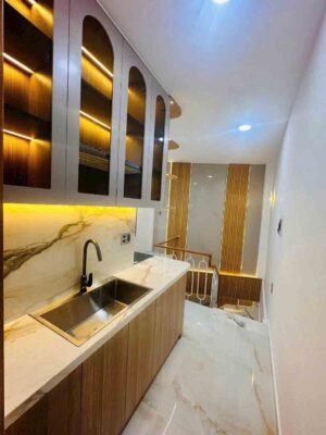 Hình ảnh thực tế nhà bếp nhà mặt tiền đường nhựa đường Hòa Hưng quận 10